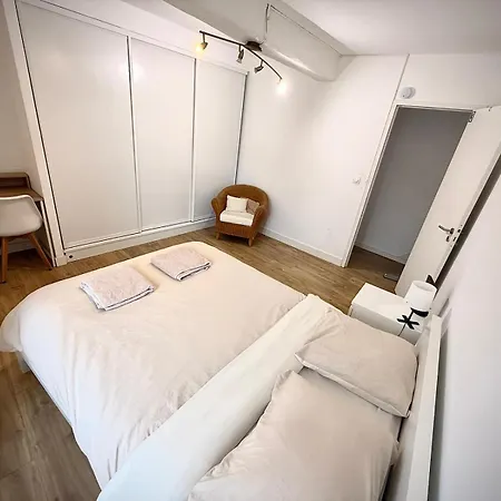 Large Elegant Duplex - 5 Bedroom - Center - Ac Appartement *