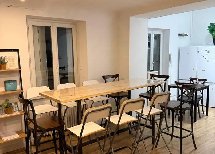 Large Elegant Duplex - 5 Bedroom - Center - Ac *