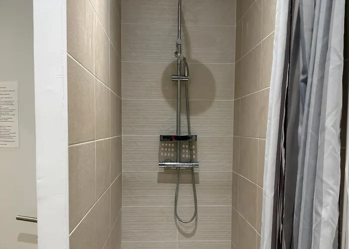 Large Elegant Duplex - 5 Bedroom - Center - Ac Apartmán